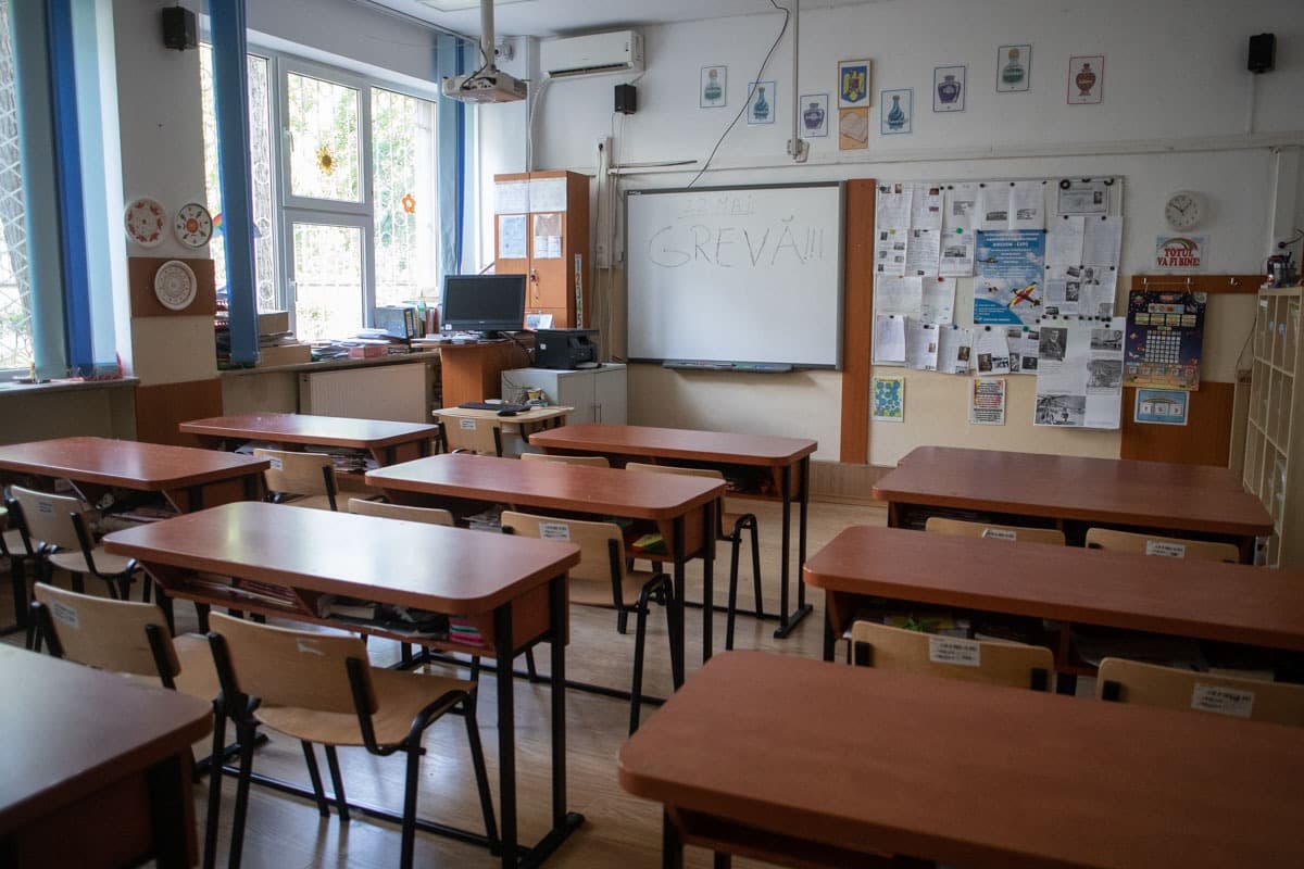 Prefectul din Vaslui susţine că reprezentanţi ai sindicatelor i-ar fi ”amenințat și șantajat” pe profesori să boicoteze simulările examenelor naţionale