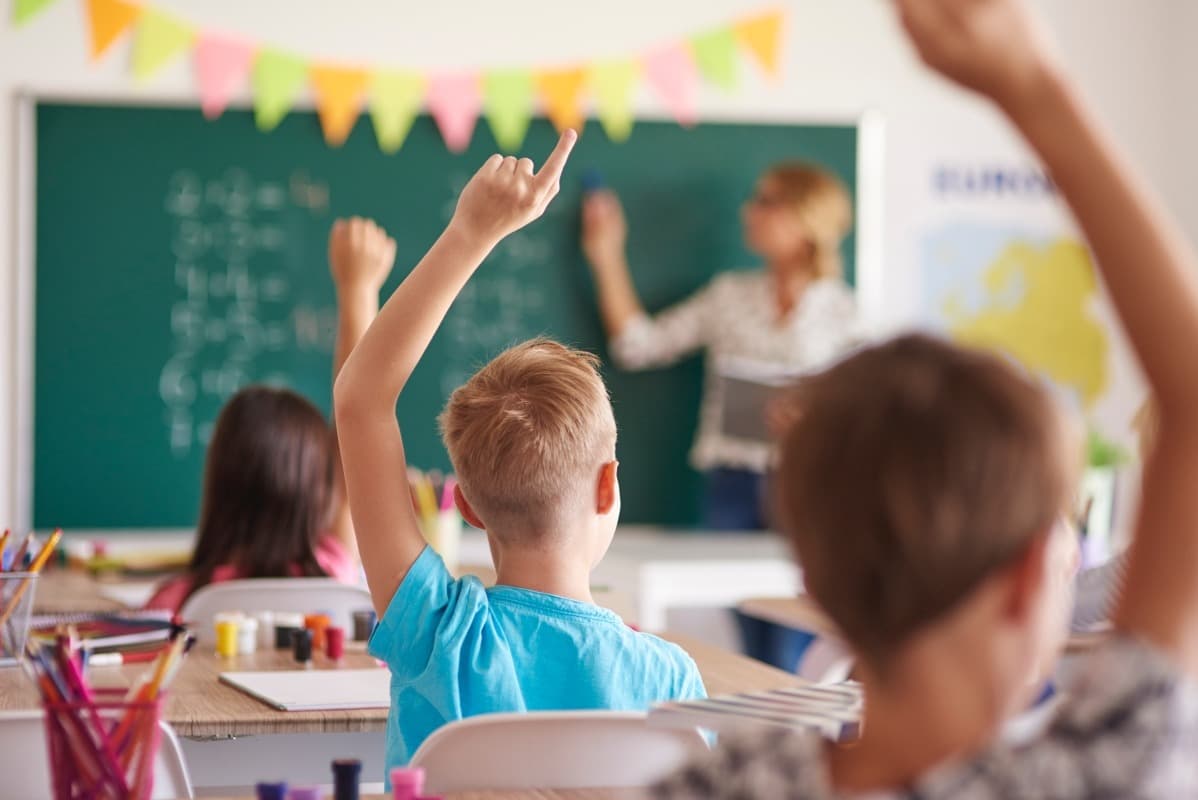 Portofoliul profesional, obligatoriu pentru profesorii din învățământul preuniversitar din 2027
