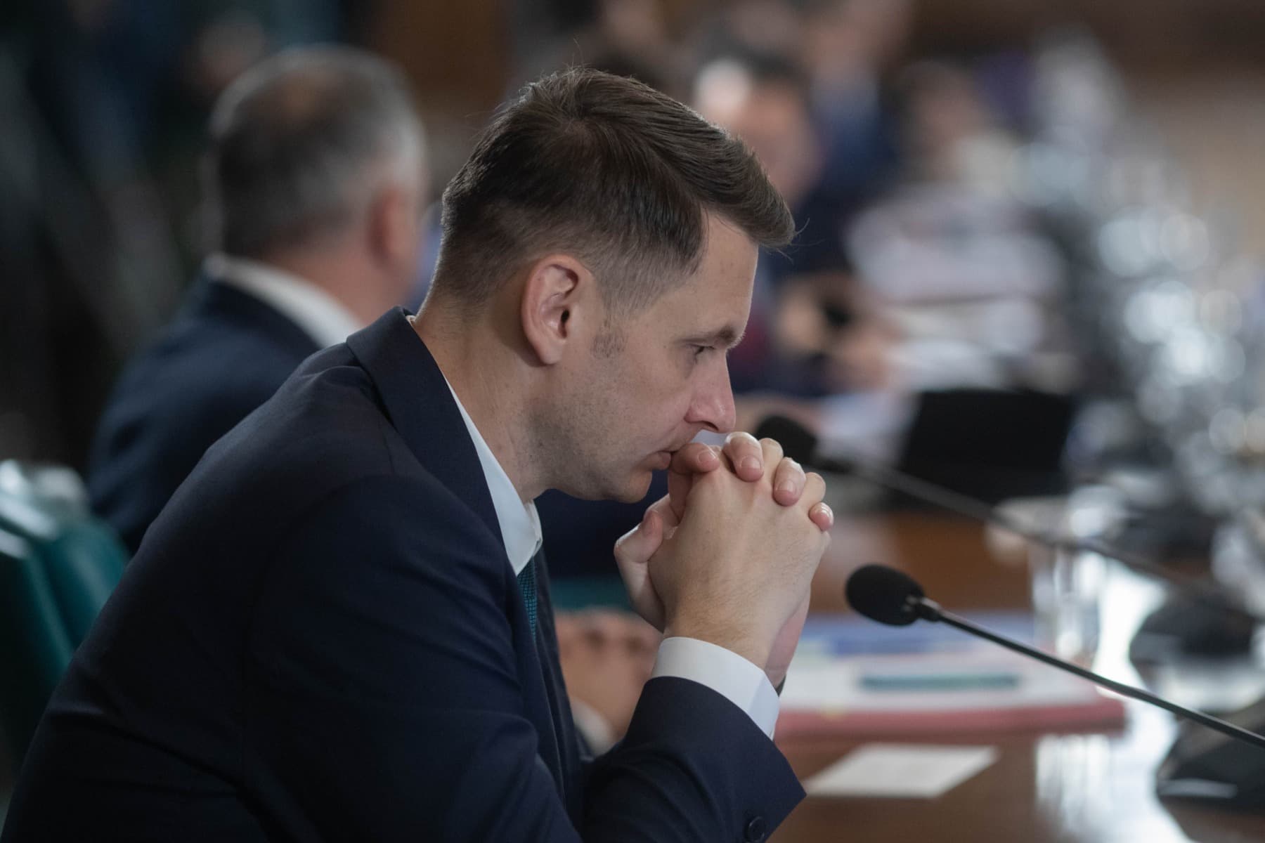 PNL ar putea ataca la CCR decretul prin care președintele Nicușor Dan l-a desemnat premier pe Adrian Veștea. Motivul: lipsa consultărilor formale cu partidele, cerute de Constituție