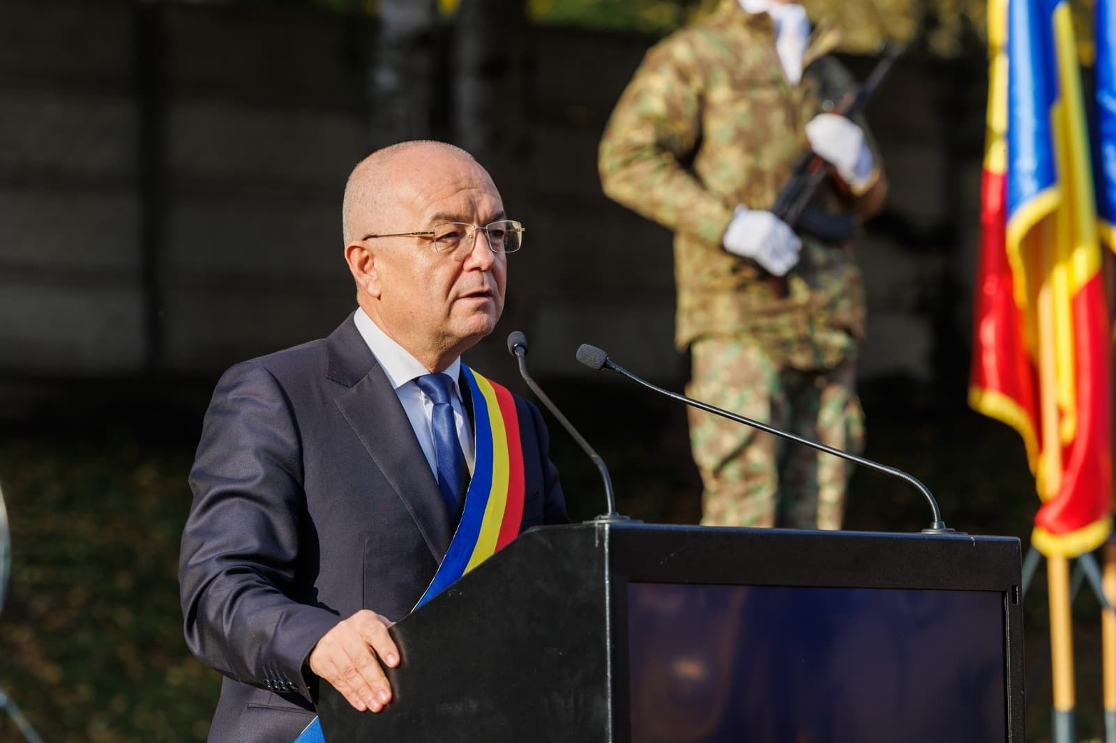 Emil Boc, ținta rușilor după ce a interzis drapelul Rusiei la o competiție de gimnastică ritmică. Un parlamentar de la Moscova cere ca România să nu mai aibă dreptul de a găzdui turnee sportive