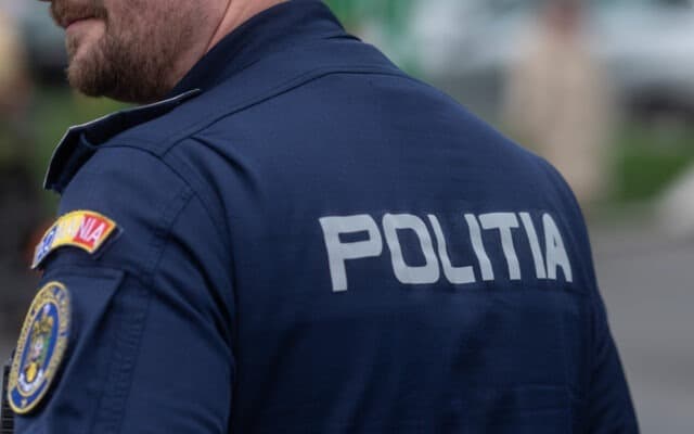 Comisar șef la Serviciul de Investigare a Criminalității Economice din Capitală, arestat preventiv pentru luare de mită și trafic de influență / A fost prins în flagrant când primea 50.000 de lei de la un suspect de evaziune fiscală