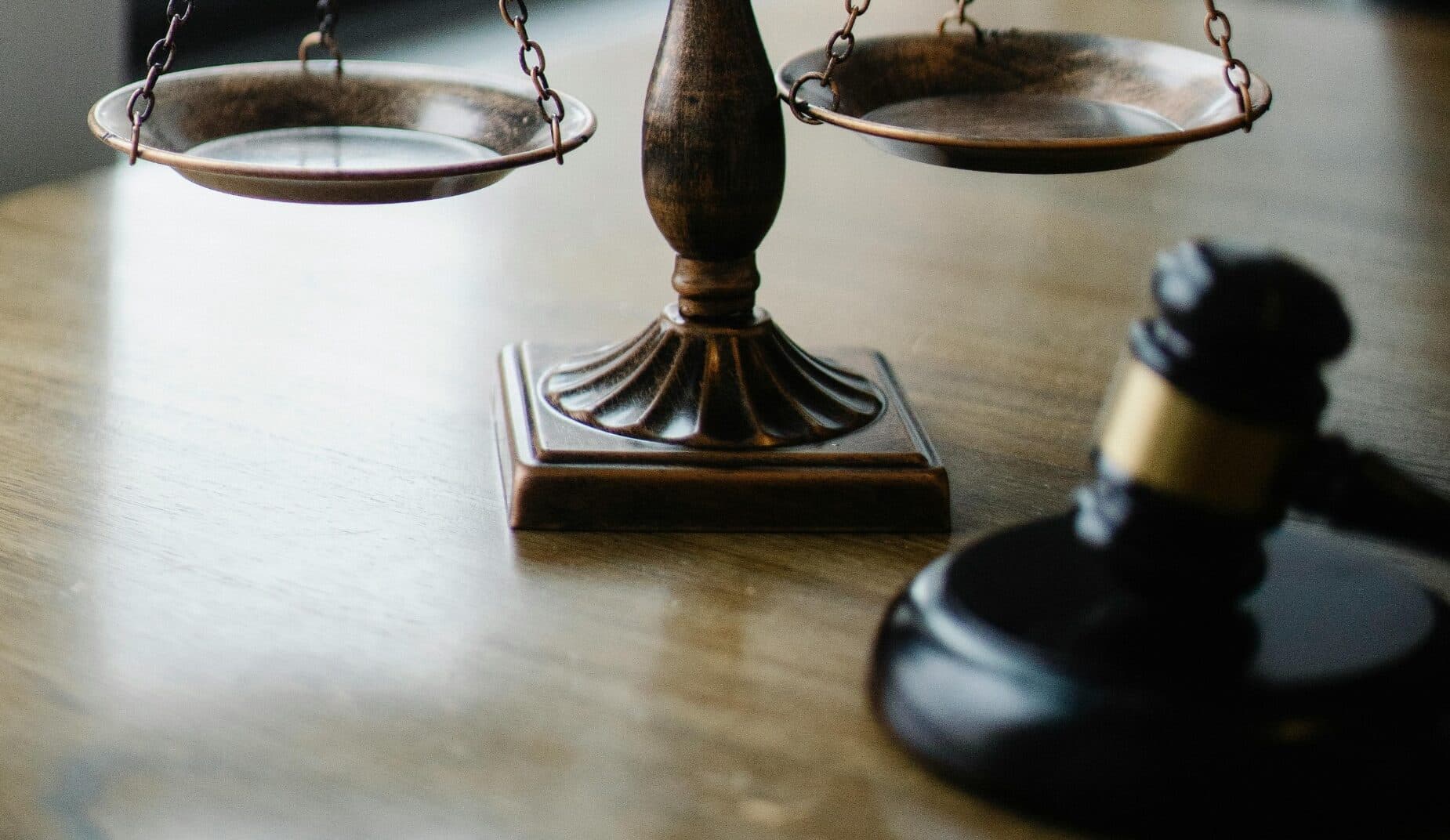 O instanță din Italia acordă recunoaştere legală pentru trei părinţi ai unui copil, într-o hotărâre istorică
