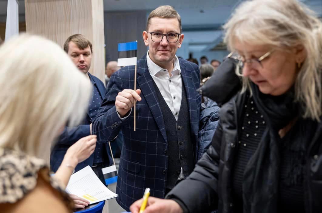 UE avansează încet către un plan de „aderare parțială” pentru țările candidate / Europa trebuie să „își respecte promisiunile” față de cei care doresc să adere, a declarat premierul estonian Kristen Michal