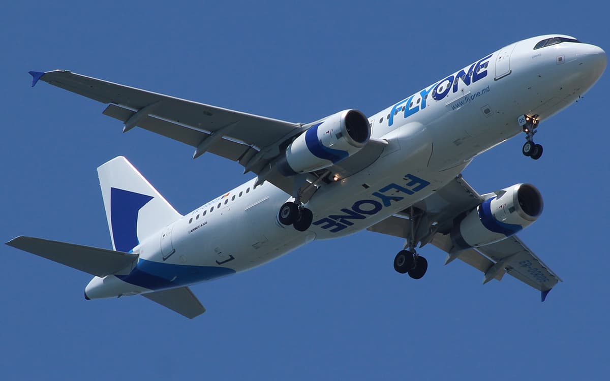 Procurorii fac percheziții la compania aeriană Fly One din Republica Moldova, fondată de familia unui apropiat al oligarhului Vlad Plahotniuc