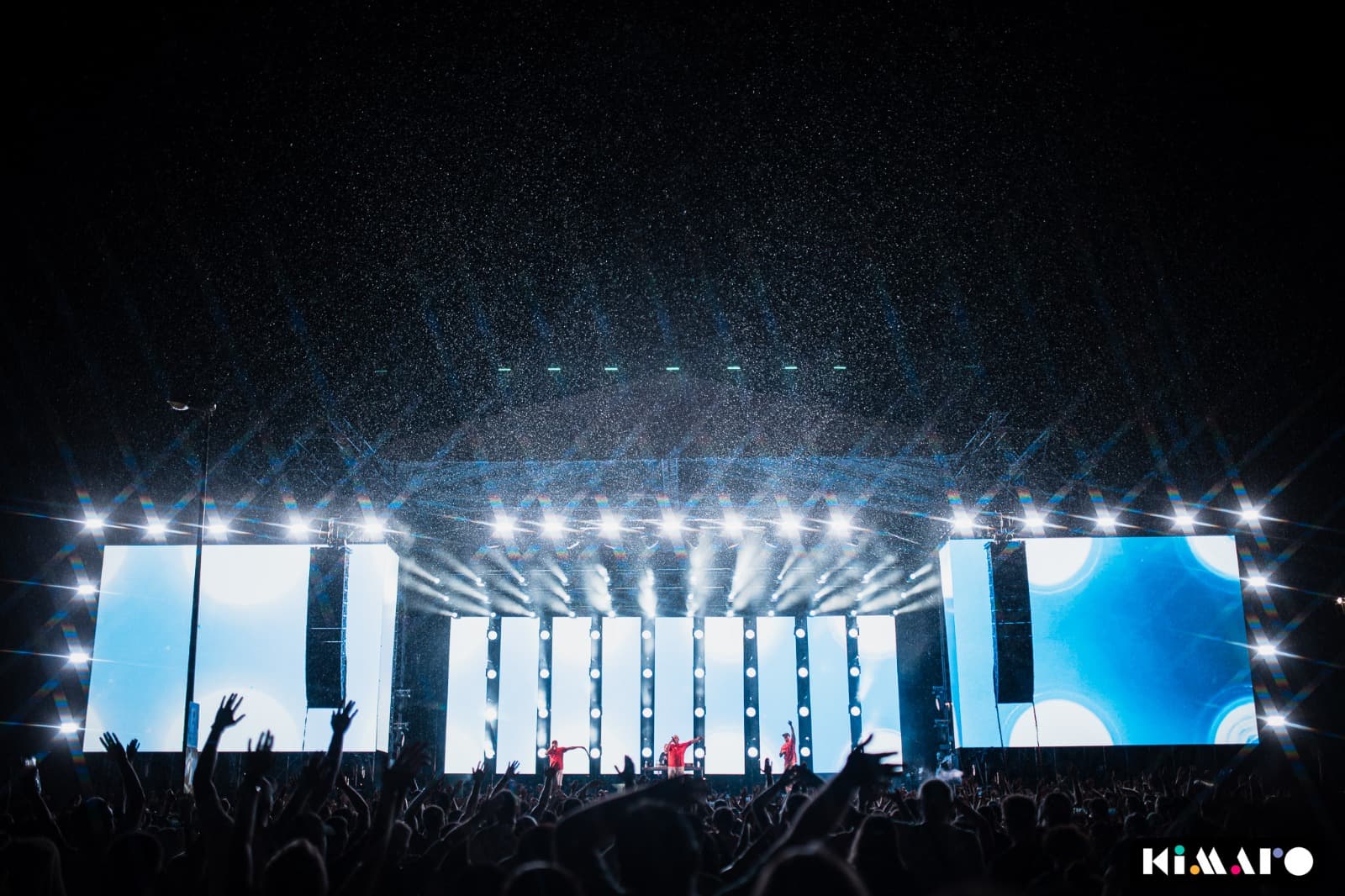 Meciuri de la Cupa Mondială pe ecrane imense, concerte pop și rock, festivaluri dedicate burgerilor și plăcintelor / Agenda de weekend a Bucureștiului