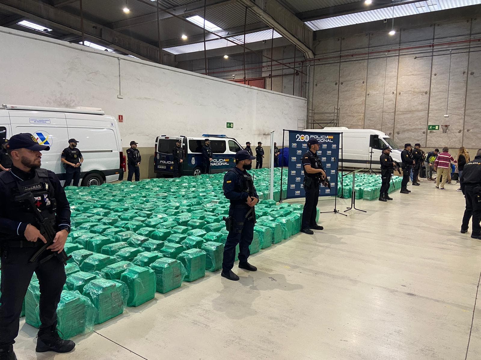 Captură uriașă de cocaină în Spania: 30 de tone în valoare de peste 800 de milioane de euro / 23 de arestări operate de Poliție