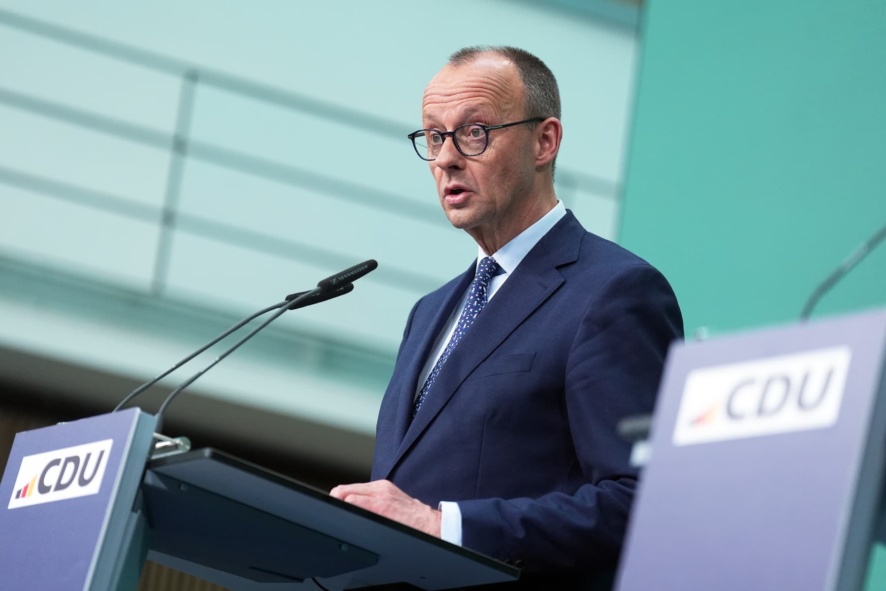 Merz reafirmă parteneriatul militar cu SUA, în ciuda amenințărilor lui Trump privind retragerea trupelor americane din Germania