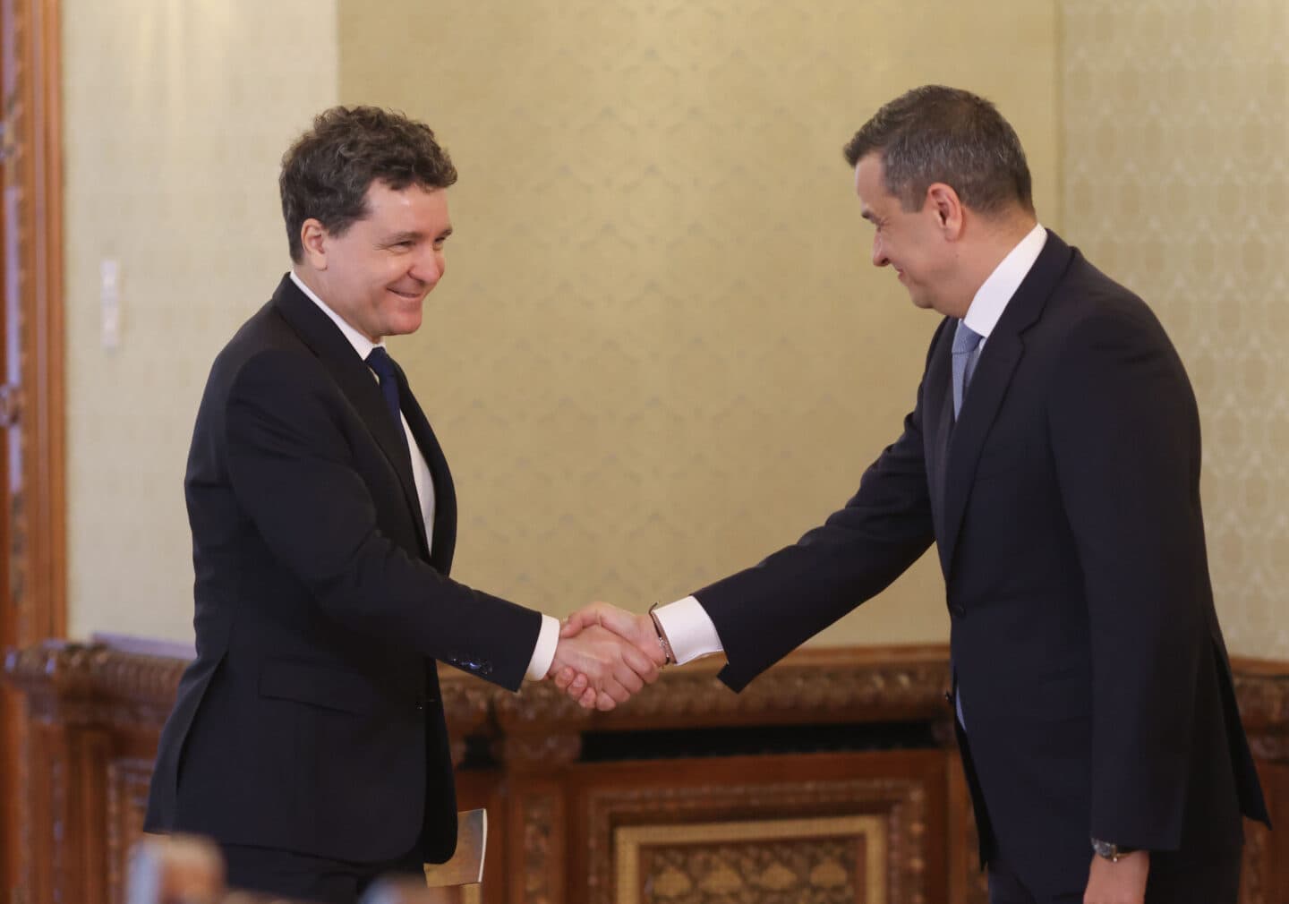 Grindeanu: Dacă vrem să schimbăm ceva, vrem să schimbăm primul ministru, în niciun caz președintele / ”Pe mine mă interesează să înlătur minciunile spuse de premier aseară și nu doar…”