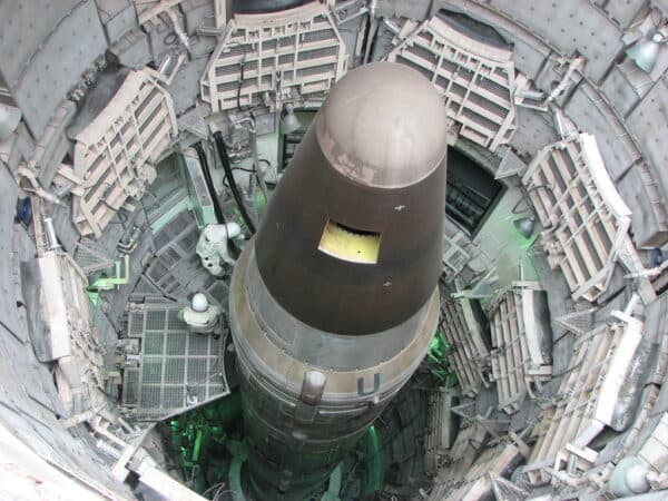 Franța și Polonia plănuiesc primele exerciții nucleare pe flancul estic al NATO / Vor simula „lovituri asupra unor ținte din Rusia”