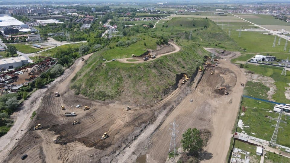 Consiliul Județean Braşov avertizează locuitorii unei comune că vor avea cheltuieli imense dacă refuză să devină parte din asociația care gestionează deșeurile în sistem integrat