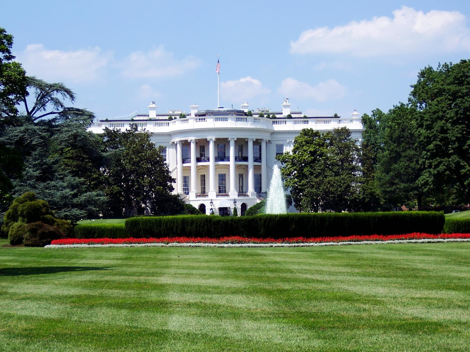 Noua sală de bal de la Casa Albă va adăposti un mare complex militar, recunoaște Donald Trump / Informația a fost scursă din cauza procesului intentat șantierului