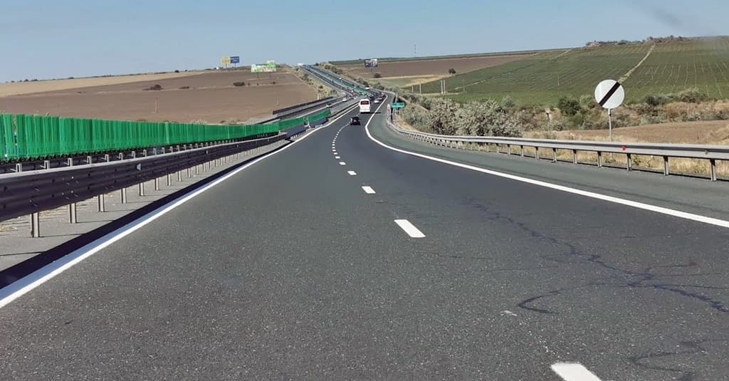 Restricții de circulație pentru mașinile de mare tonaj pe Autostrada Soarelui și două drumuri naționale