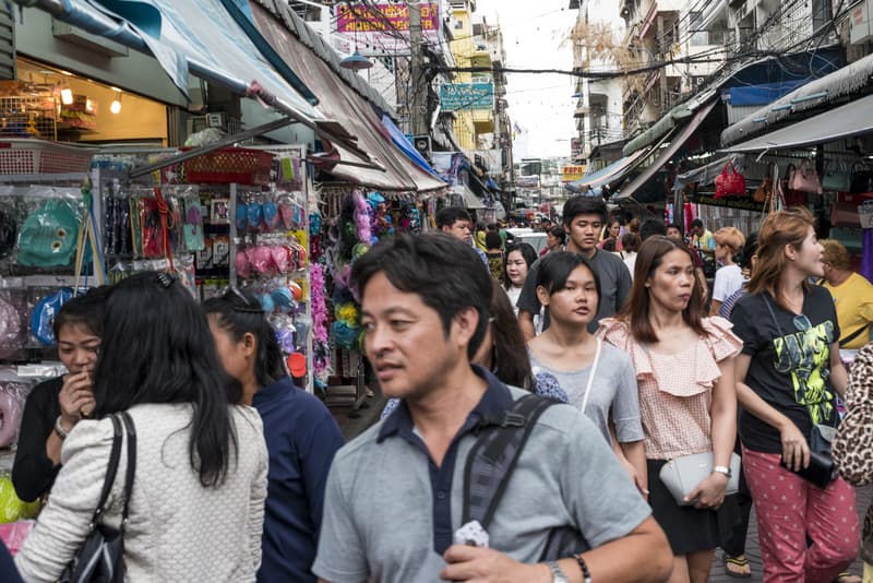 Thailanda înăsprește regulile privind perioada de ședere pentru turiști / Ce motive invocă