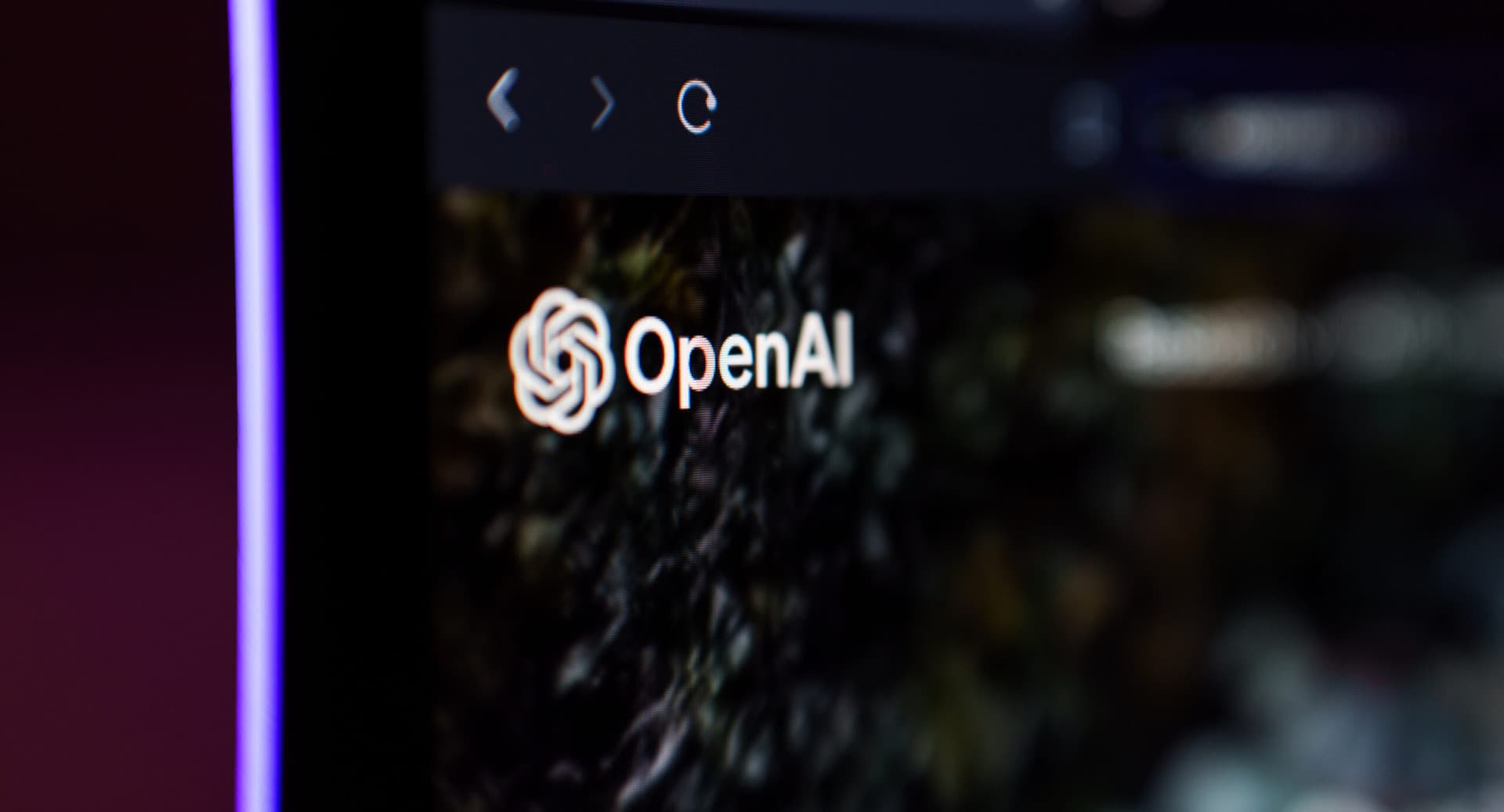 OpenAI oferă UE acces la noul său model AI pentru hacking / Comisia Europeană, nemulțumită de poziția Anthropic