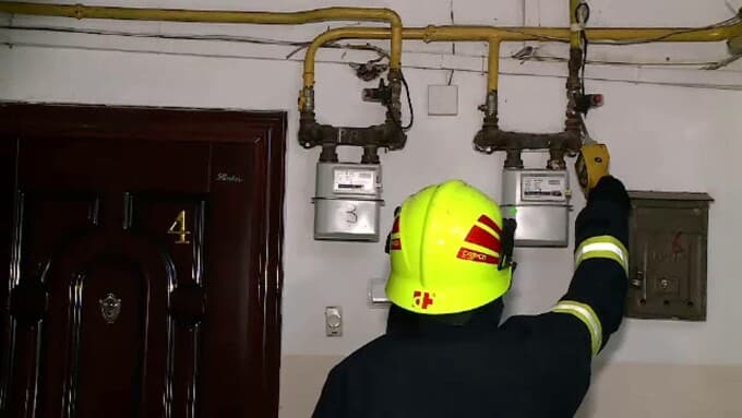Nouă persoane din Sibiu, bănuite că ar fi blocat contoarele de gaz, reţinute în urma a 40 de percheziţii