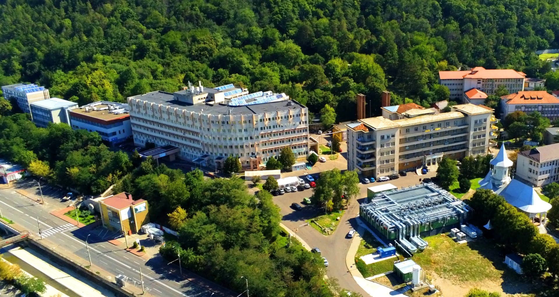 Consiliul Județean Neamț a semnat contractul de construire a noului Spitlal județean, o investiţie de aproape 1,7 miliarde de lei, asigurată de Ministerul Investiţiilor şi Proiectelor Europene