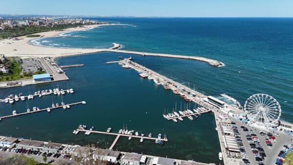 Nicușor Dan, după 4 ore de discuții la Constanța despre drona explodată în Port: ”Dacă azi vom găsi o dronă în Portul Constanța vom acționa cum am acționat ieri” / Către constănțeni și turiști: Sunteți în siguranță pe litoral