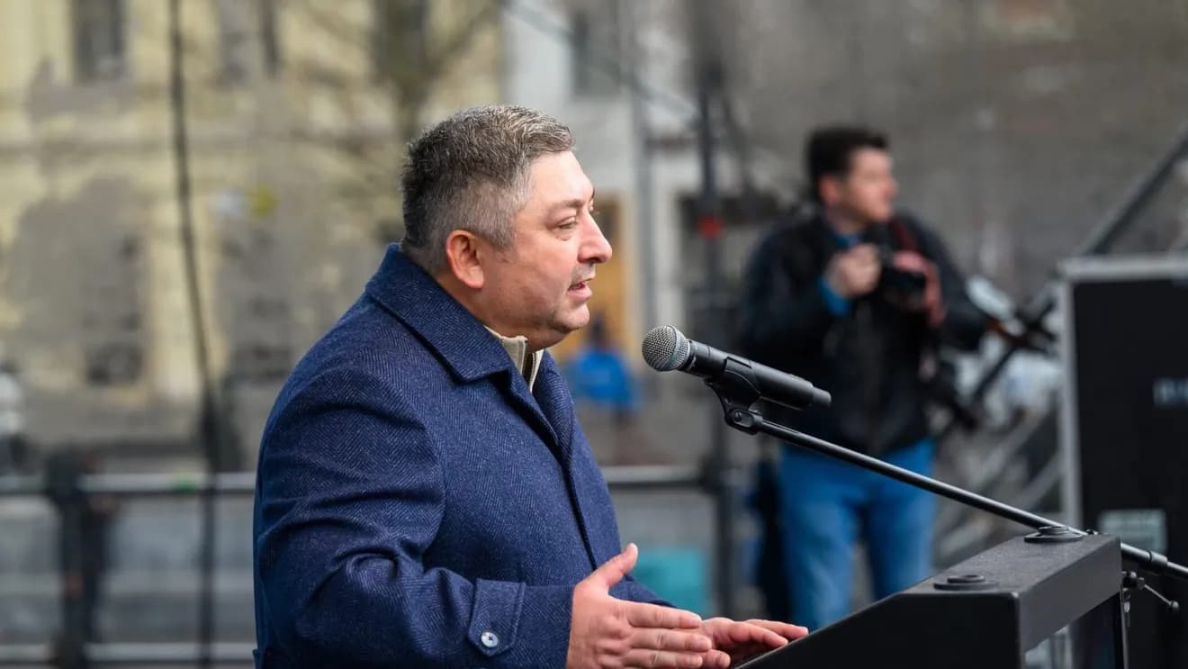 Deși n-a fost trecut pe lista „exclușilor”, șeful CJ Cluj, liberalul Alin Tișe, continuă opoziția față de Bolojan: Ai preferat să blochezi partidul chiar și atunci când existau în PNL oameni capabili să ocupe funcția de prim-ministru / Ce se ascunde în spatele criticilor lui Tișe