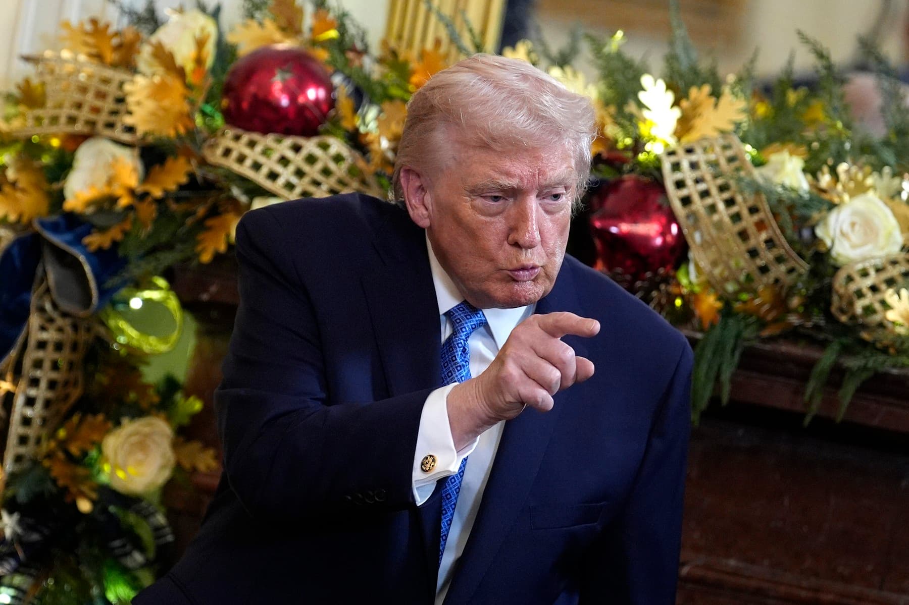 Un bărbat a fost acuzat de tentativă de asasinat asupra lui Trump la Cina Corespondenților / Se revizuiesc măsurile de securitate de la Casa Albă