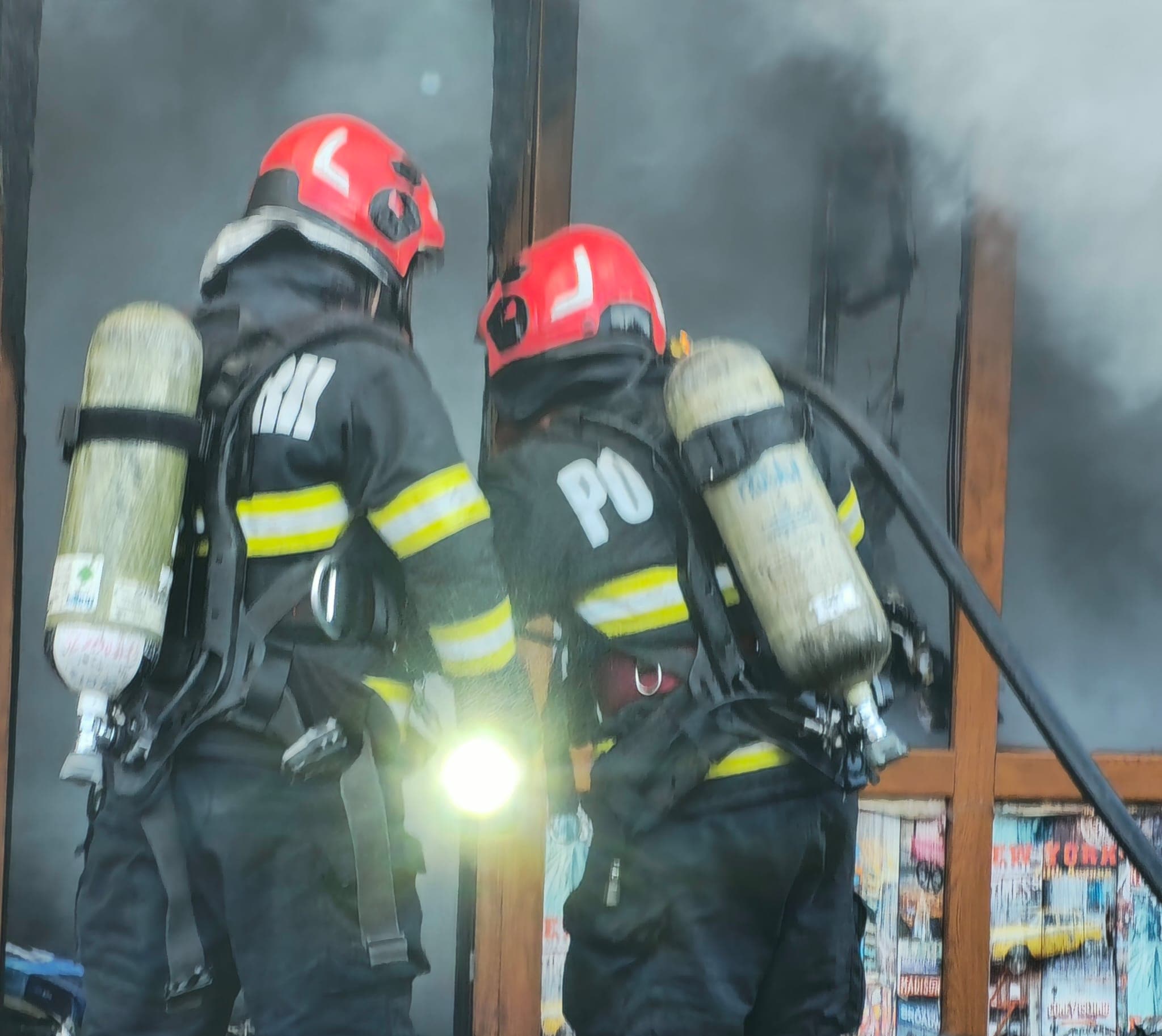 Mesaj RO Alert pentru degajări de fum trimis locuitorilor din Agigea, după un incendiu de gunoi și fier vechi în Portul Constanța