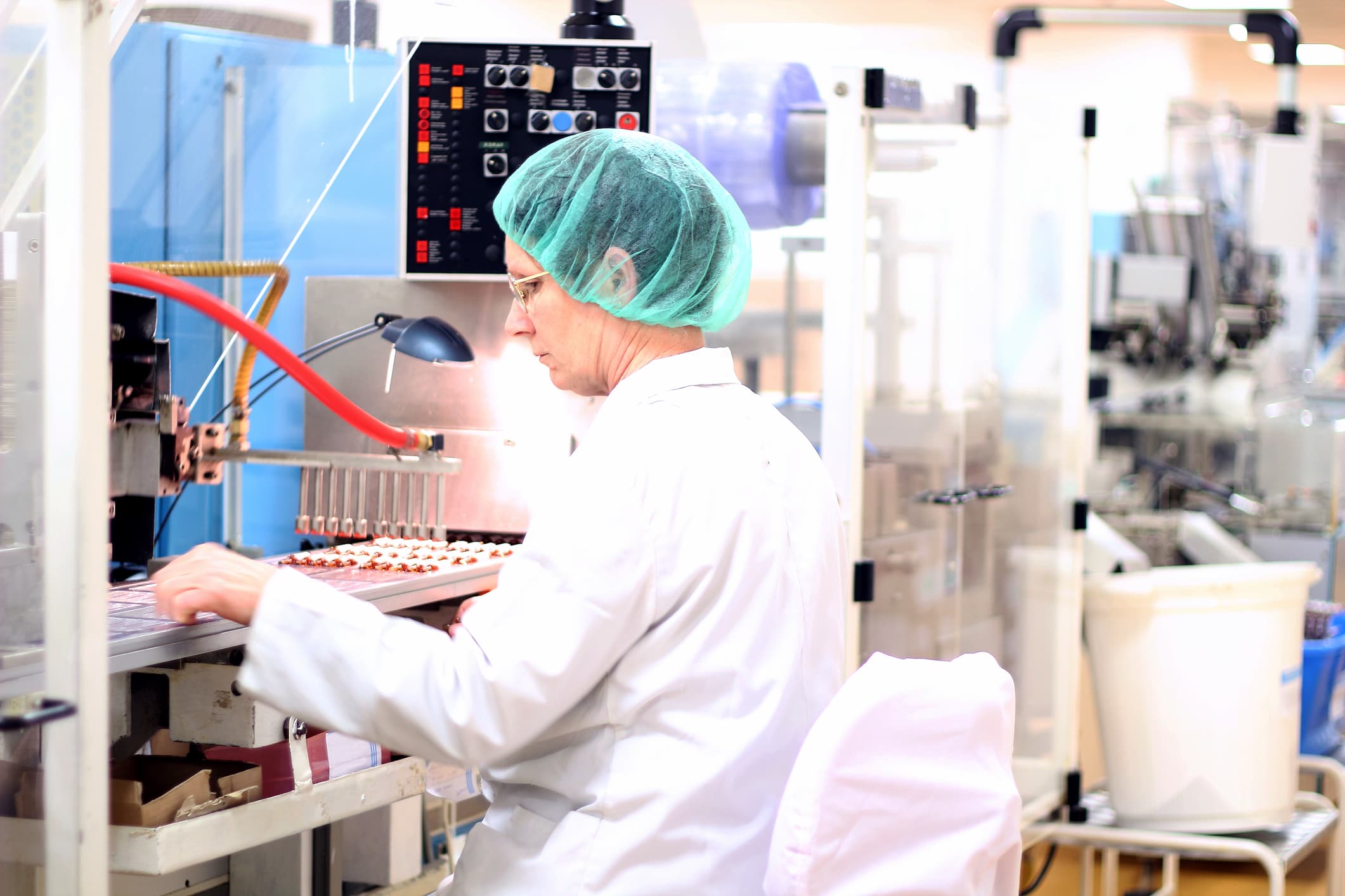 Primul vaccin din lume conceput de inteligența artificială / Ar putea proteja împotriva mai multor virusuri și ar putea preveni pandemiile