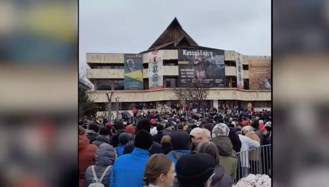 Aproape 150 de angajaţi, vizaţi de concedieri colective la două firme din judeţul Harghita / Motivele invocate: criza economică, scăderea cifrei de afaceri şi modificarea legislaţiei cu privire la drepturile salariale
