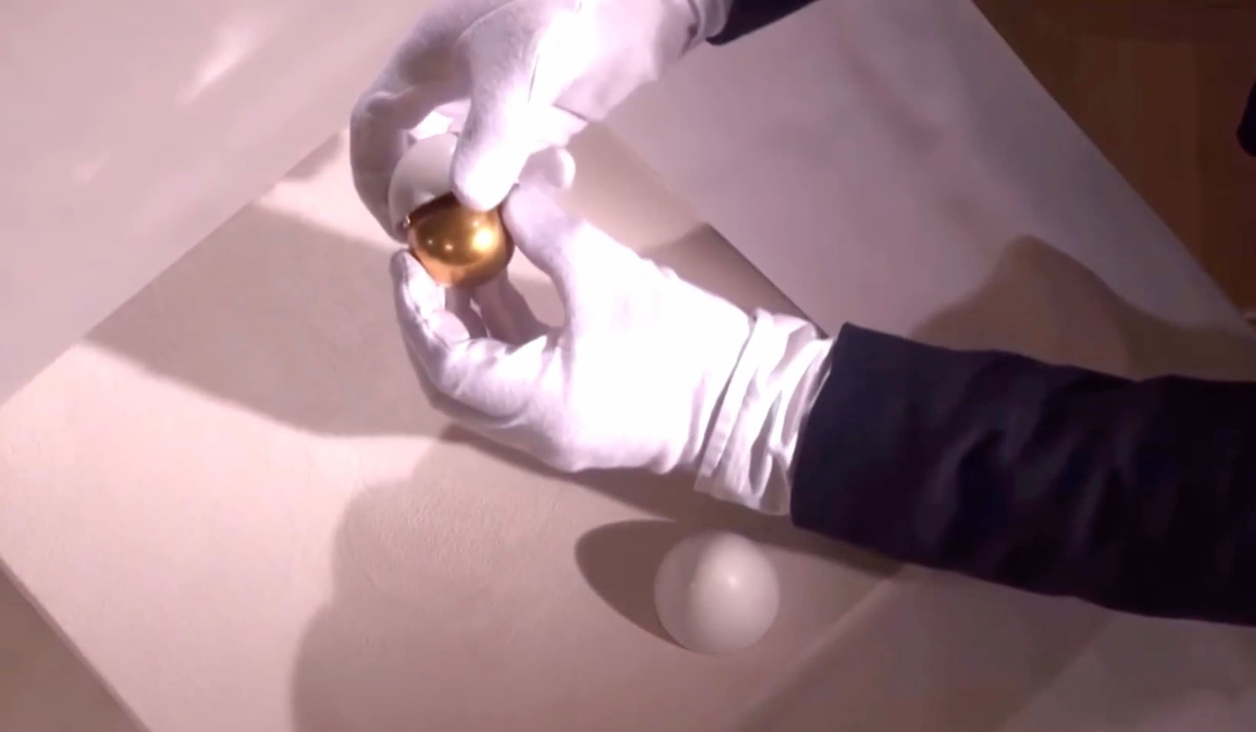 Un hoţ din Londra care a furat un ceas și un ou Fabergé, în valoare de 2,2 milioane de lire sterline, condamnat la închisoare