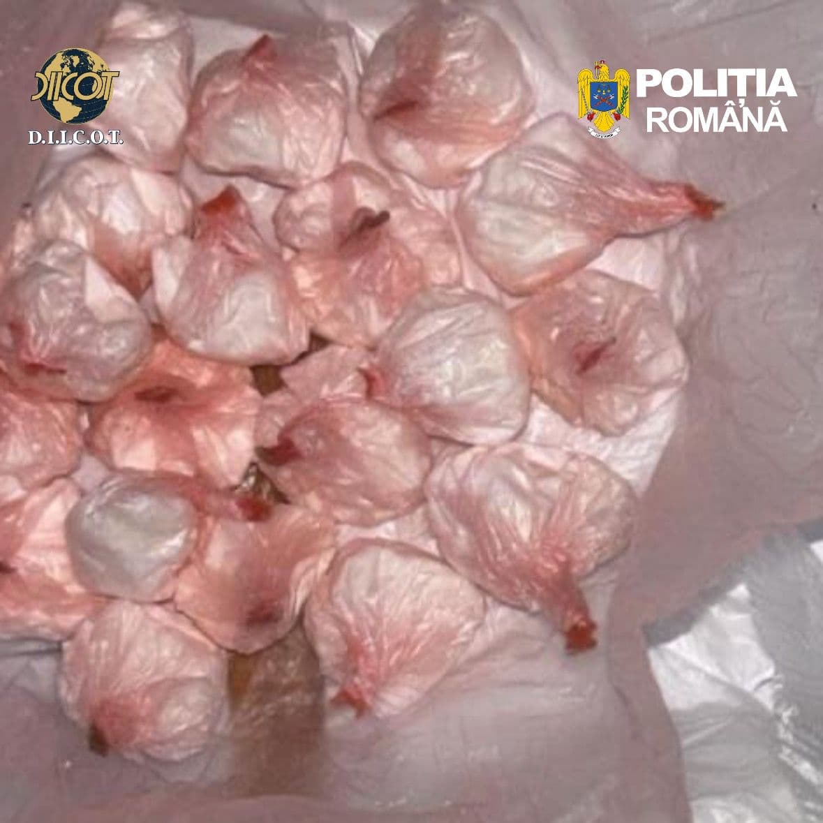 Traficant de droguri din Craiova, prins de polițiști cu zeci de doze de cocaină în mașină în urma unui control în trafic