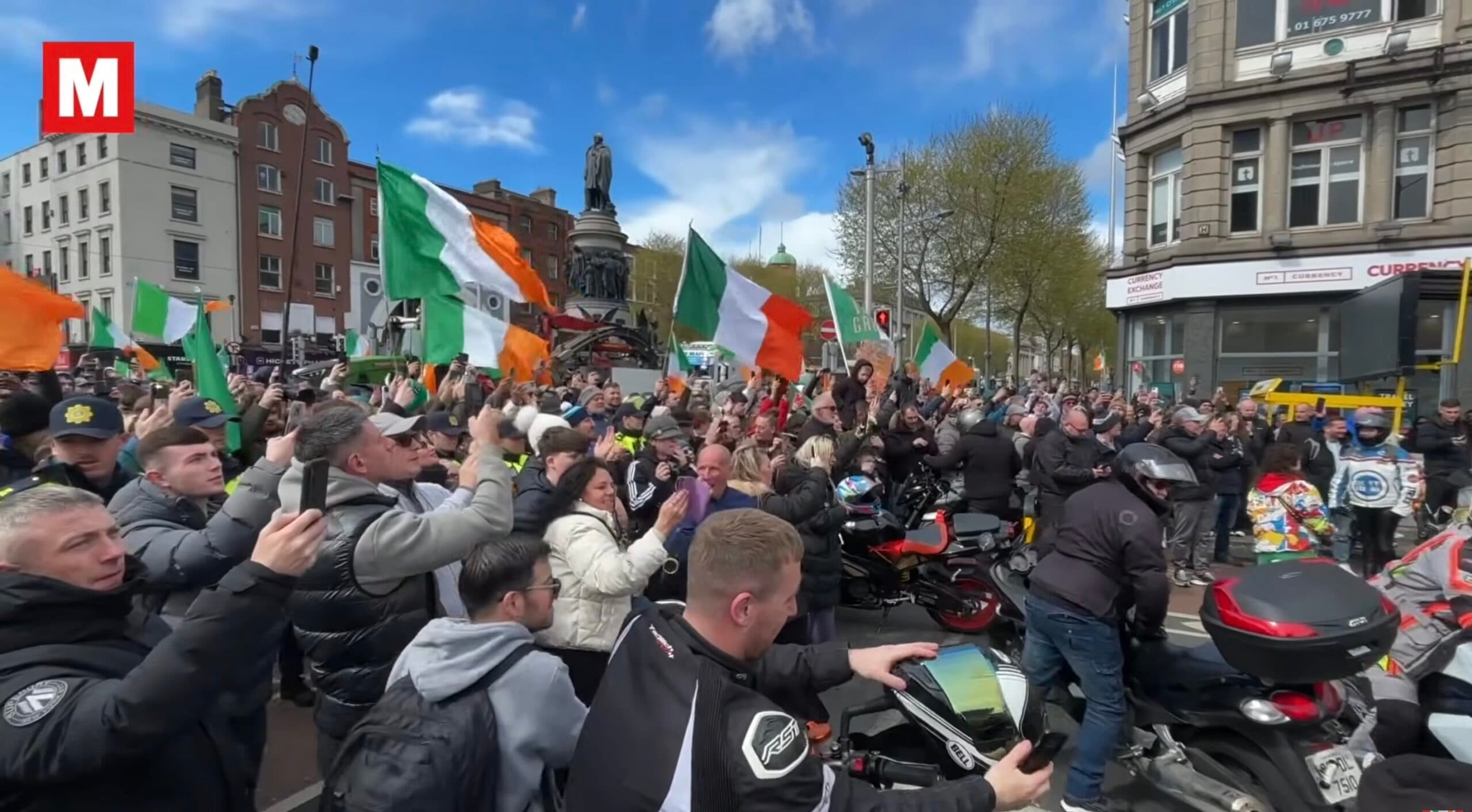 Proteste împotriva prețurilor la combustibil în Irlanda. Poliția le consideră ilegale