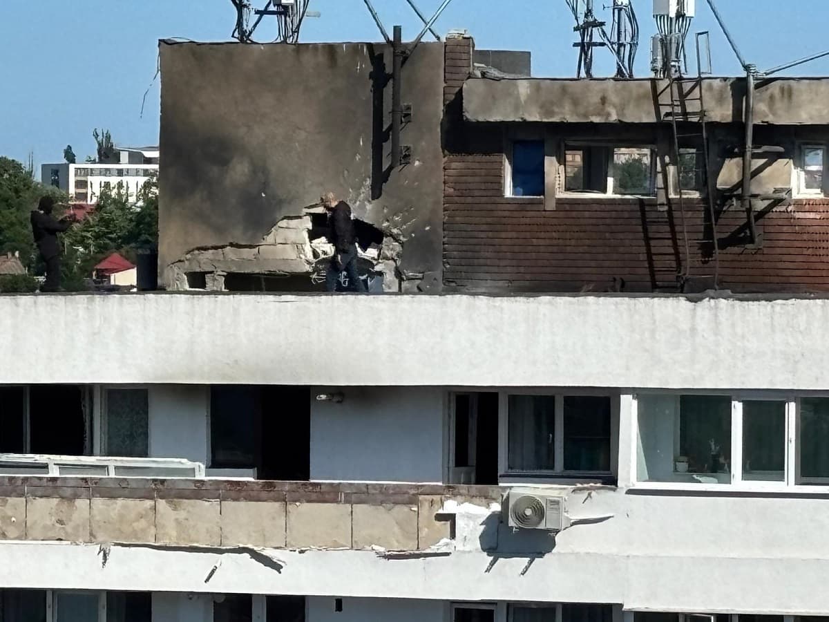 Ministerul Apărării, după investigația tehnică privind drona rusească prăbușită peste blocul din Galați: Încărcătură de luptă explozivă, de 30 de kg
