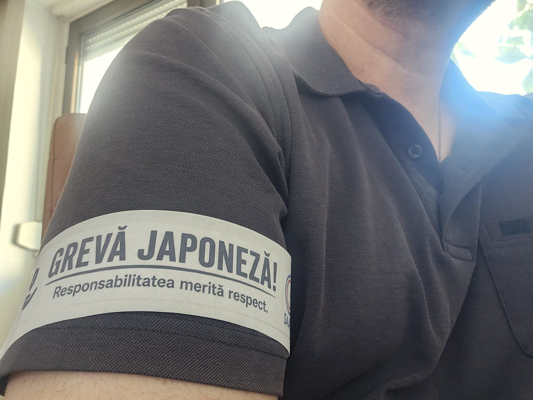 Funcționarii publici parlamentari intră în grevă japoneză în timpul procedurilor de învestire a noului Guvern