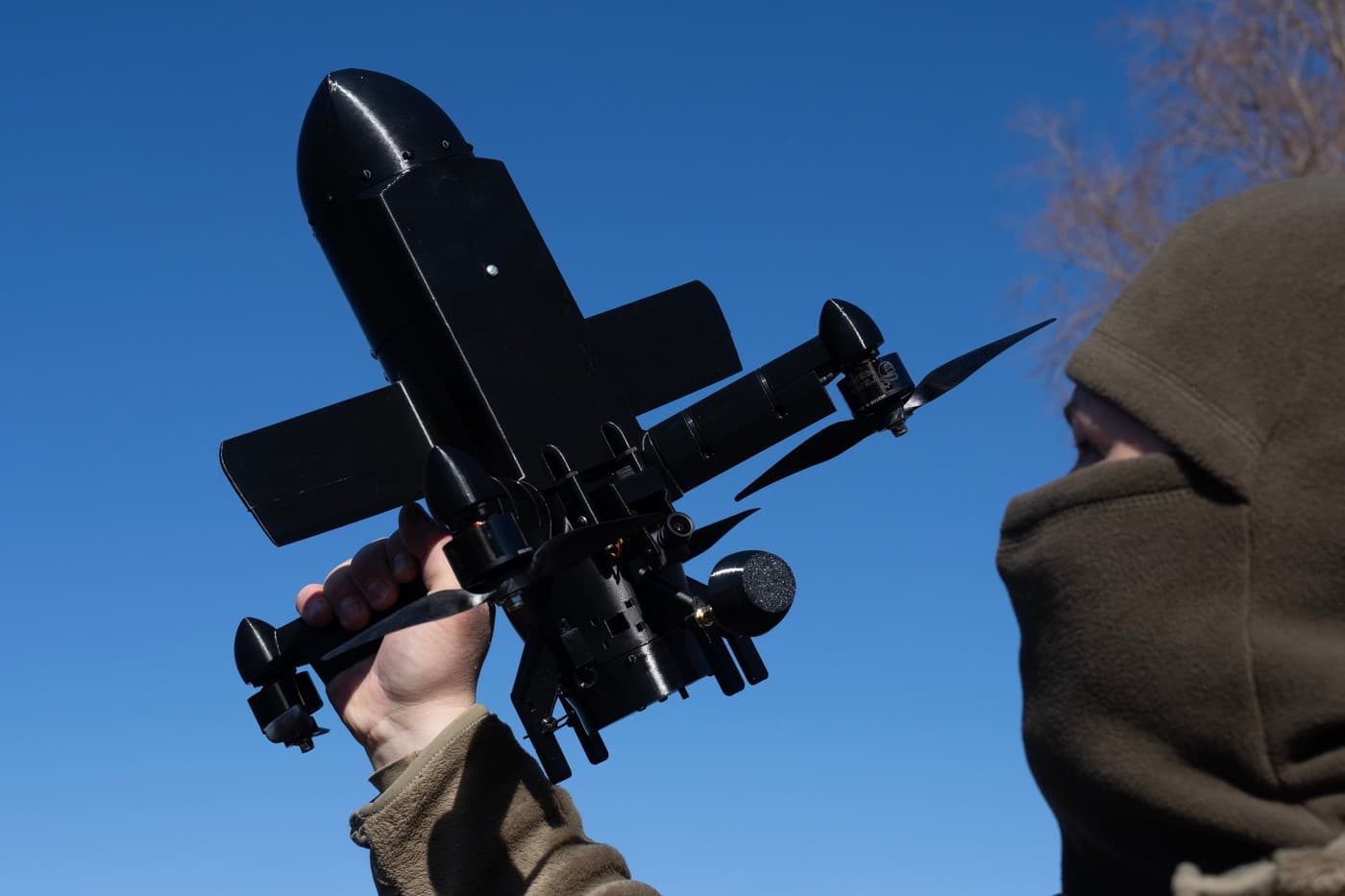 După prăbușirea unei drone rusești în România, NATO caută în continuare o apărare adaptată acestui tip de incursiuni – analiză Le Monde