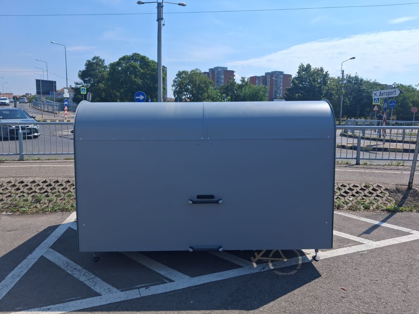Adăposturi smart pentru biciclete, disponibile gratuit în Oradea până la începutul anului 2027