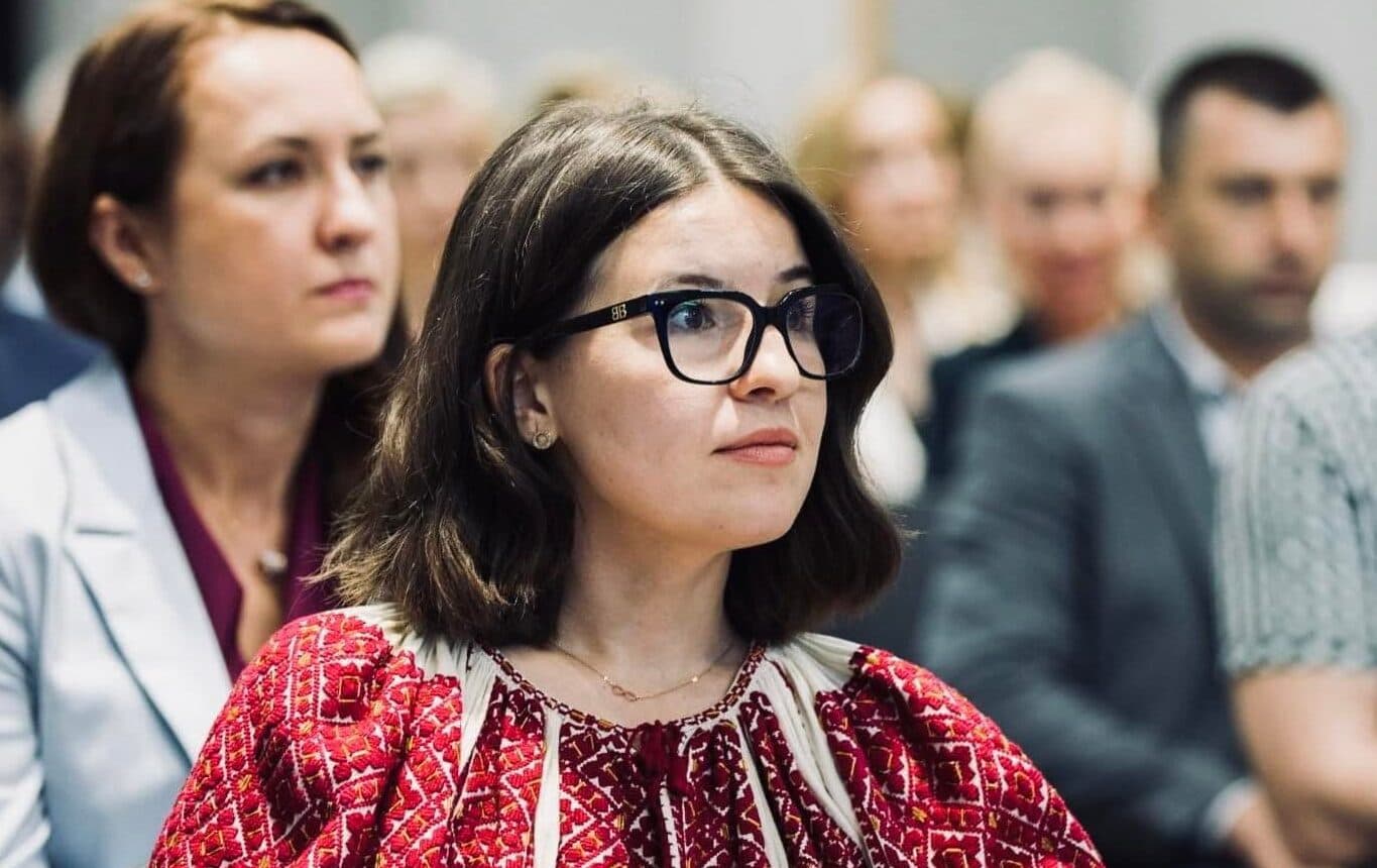 Verișoara Maiei Sandu pleacă de la compania de stat MoldATSA după scandalul de nepotism și anunță că va restitui sumele încasate ca sporuri la salariu