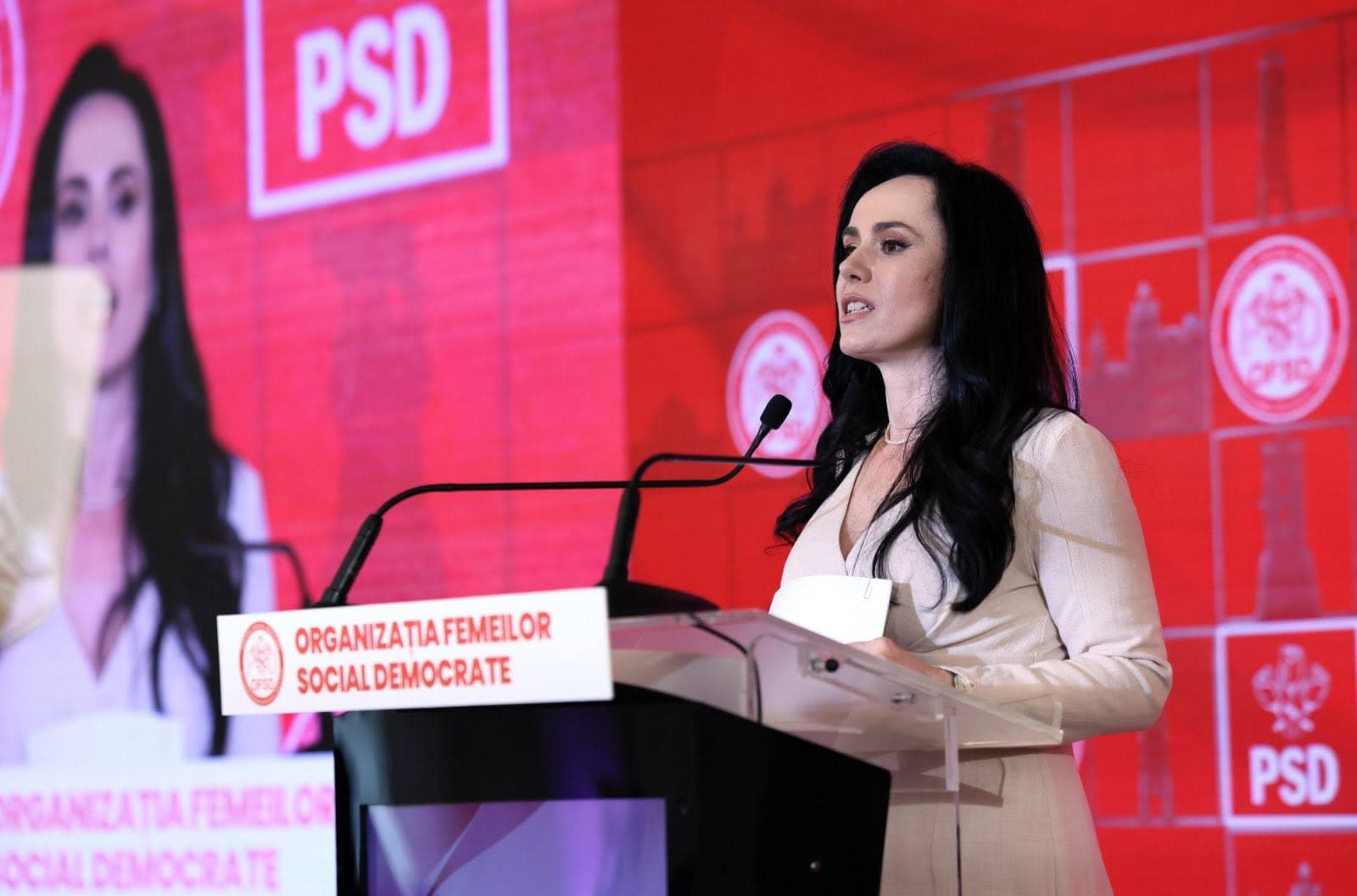 Simona Bucura-Oprescu - realeasă în funcția de președinte al Organizației Femeilor Social-Democrate