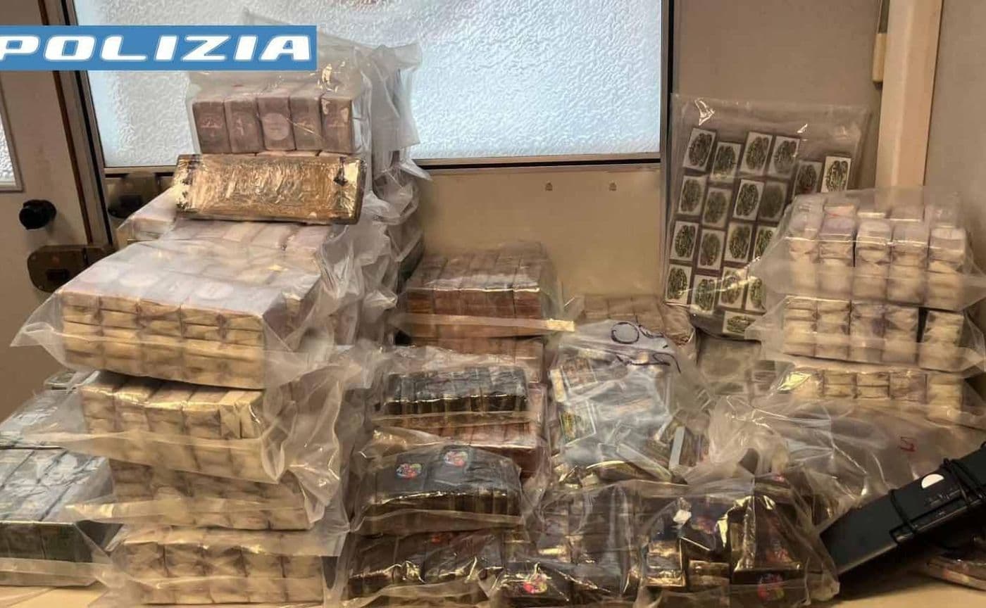 190 kg de hașiș confiscate lângă Milano, în garajul unui român / Bărbatul de 38 de ani și un italian de 24 de ani au fost arestați