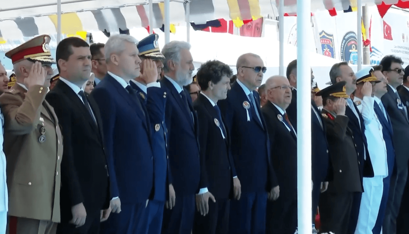 UPDATE Nicușor Dan: Corveta „Contraamiral August Roman” va întări contribuția României la securitatea regională și la angajamentele NATO | Președintele a participat la ceremonie alături de Recep Tayyip Erdoğan | Șeful statului mulțumește Turciei pentru cooperarea în Marea Neagră