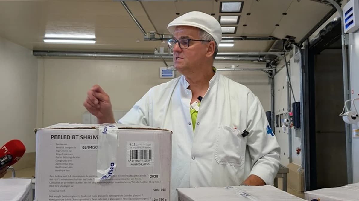 REPORTAJ FOTO-VIDEO | Cum sunt verificate alimentele care intră în Uniunea Europeană. Ce se întâmplă cu transporturile care ridică suspiciuni / Studiu de caz: creveții din India