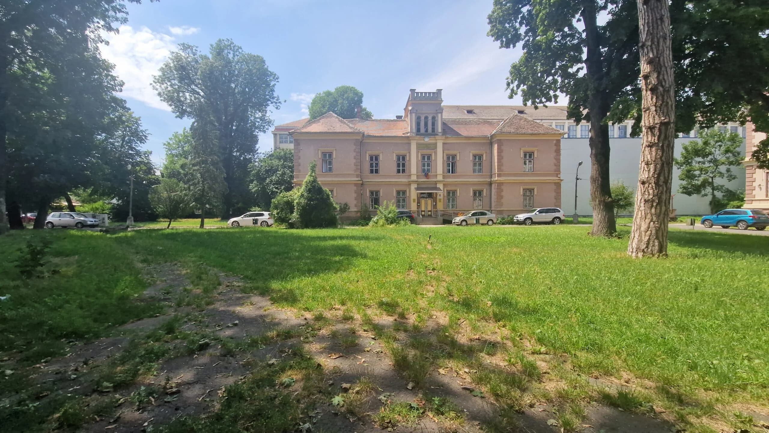 Biserica Evanghelică CA oferă un teren pentru a se construi un parc în centrul Sibiului / Municipiul e unul din cele mai sărace în spații verzi din țară