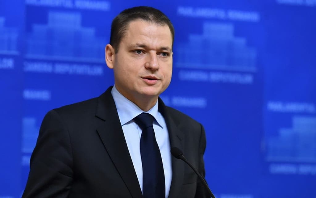 Fostul ministru PSD al Turismului Mircea Titus Dobre, detașat la Autoritatea Vamală Română / Va fi secretar general interimar în următoarele șase luni / AVR condusă de Ioana Bădescu ar urma să fie supusă unei ample reorganizări