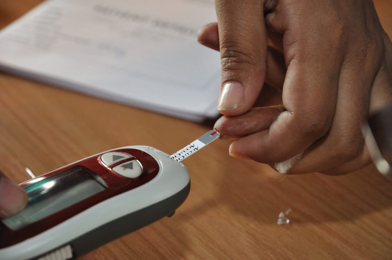 Un reputat medic diabetolog îi avertizează pe români. Ce obicei considerat sănătos poate ridica glicemia la 300