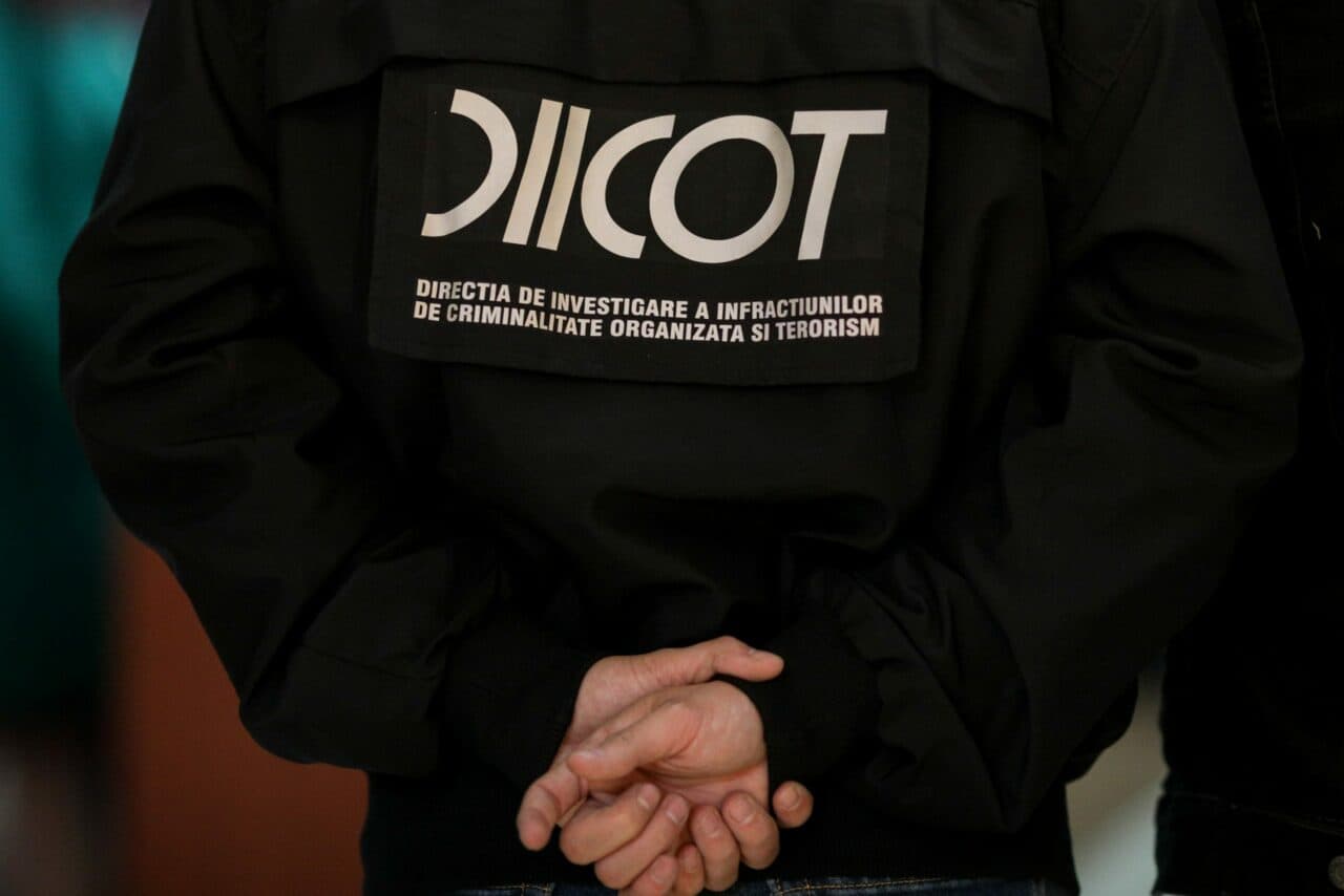 Polițiști și vameși reținuți într-un dosar uriaș de contrabandă la granița cu Ucraina. Ce au descoperit procurorii DIICOT în urma perchezițiilor