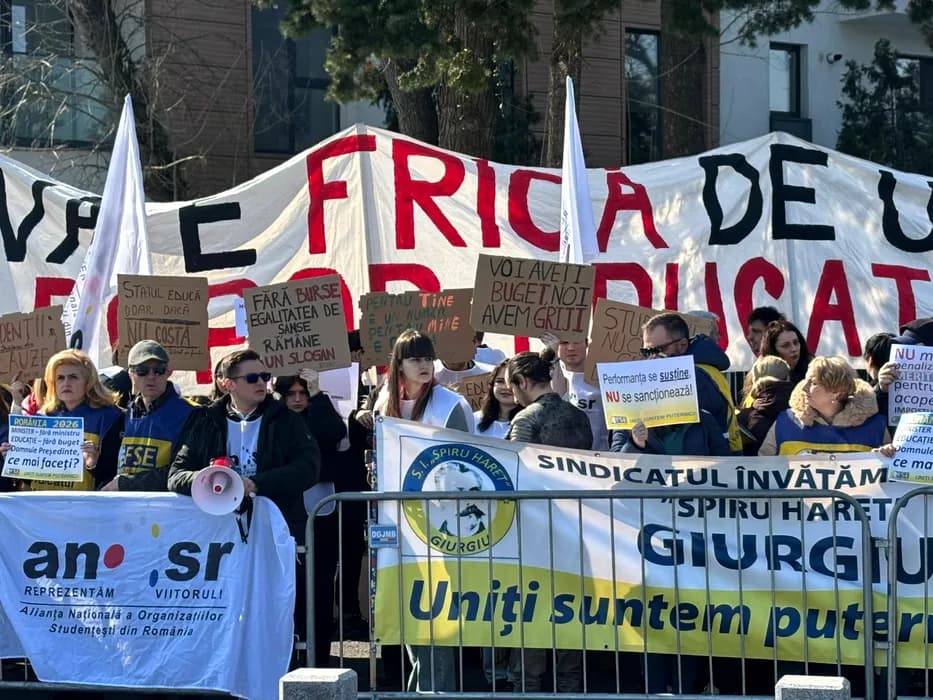 Lovitură dură pentru profesori. Rămân fără gradația de merit. Ce prevede noua lege a salarizării bugetare