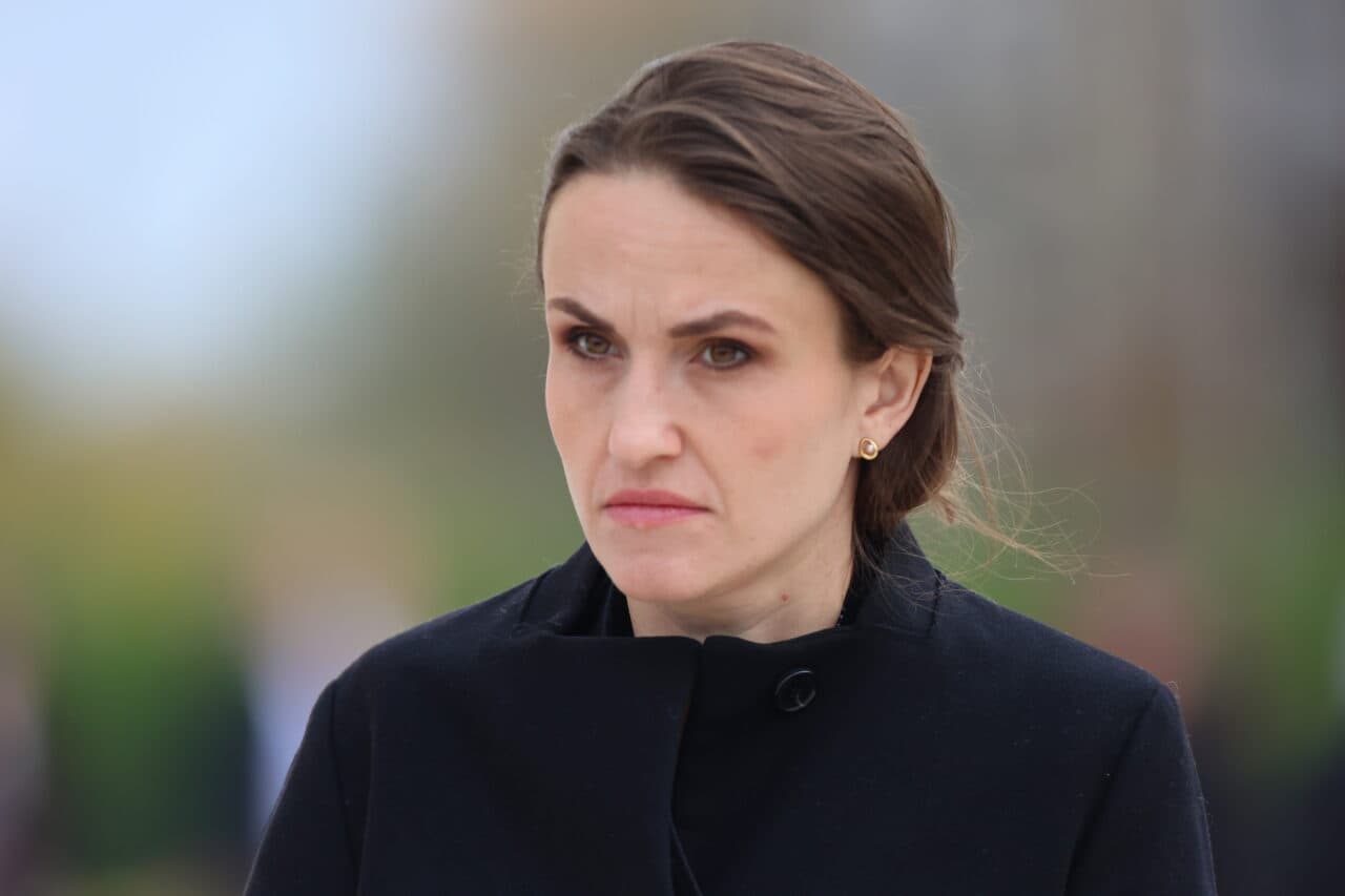 Oana Ţoiu condamnă atacul de la dineul la care se afla Donald Trump: „Violența nu are ce căuta în politică”
