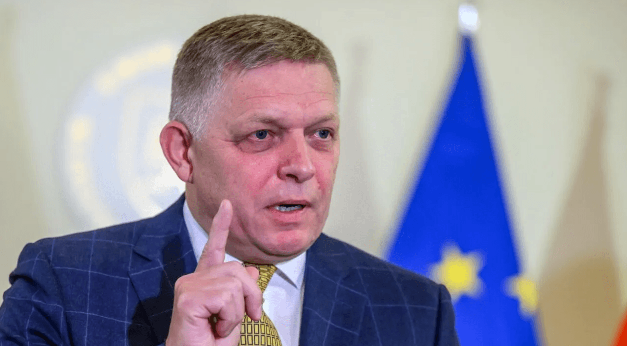 Fico a rupt tăcerea în zorii zilei de luni. Ce mesaj le-a transmis lui Magyar și Orbán