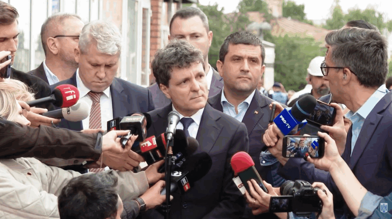 România ia în calcul şi expulzarea ambasadorului Rusiei, dacă mai cade vreo dronă rusească pe teritoriul nostru. Nicuşor Dan a făcut declaraţia la BBC