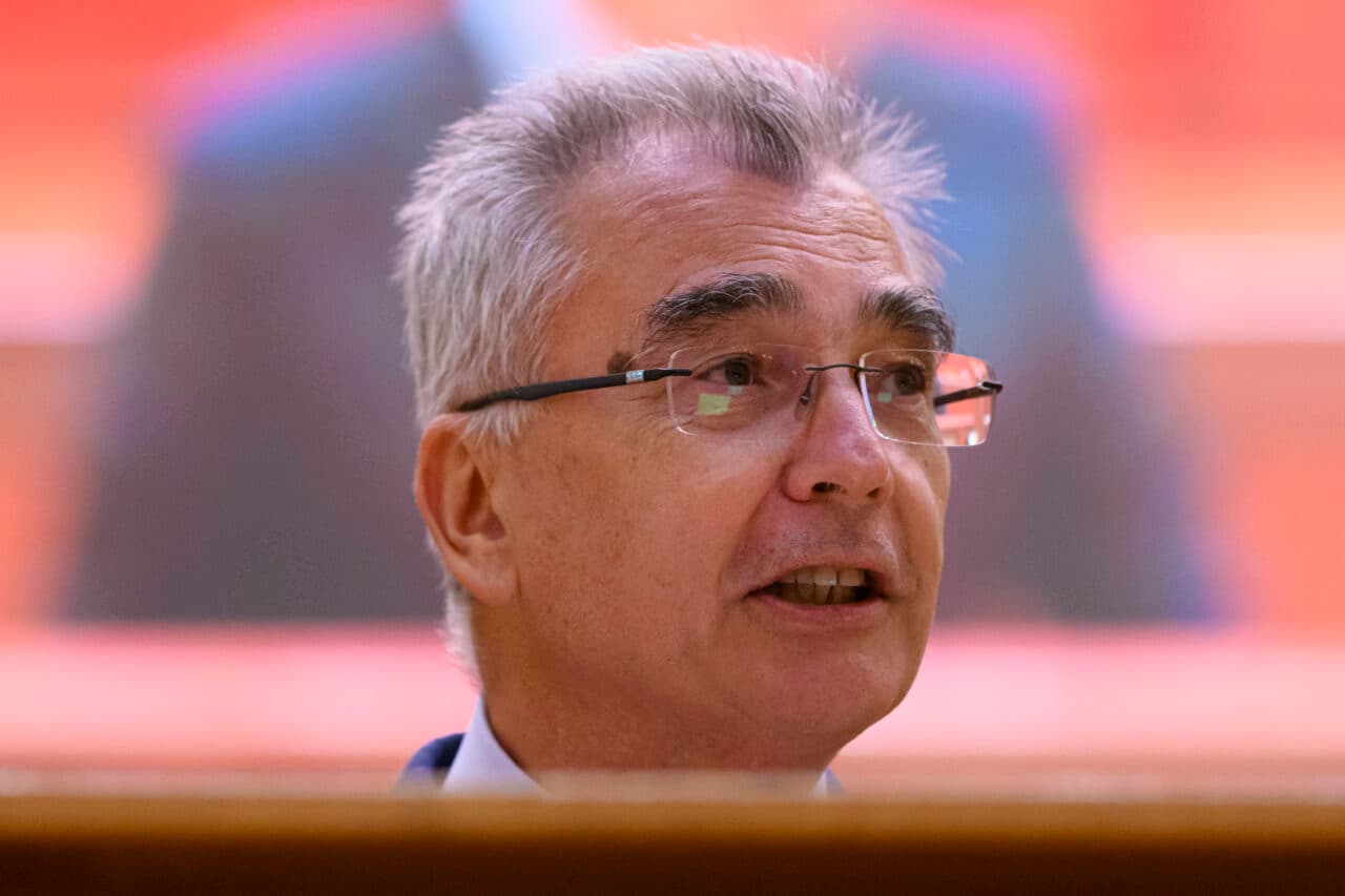 Peiu: „La instalarea guvernului „tehnocrat” Cioloș, economia creștea cu 4,3%/La propunerea de guvern „tehnocrat” Tomac, economia scade cu 1,2%