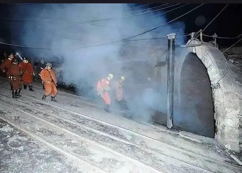Dezastru minier în China. Cel puțin 82 de morți după o explozie masivă de gaz într-o mină din nordul țării