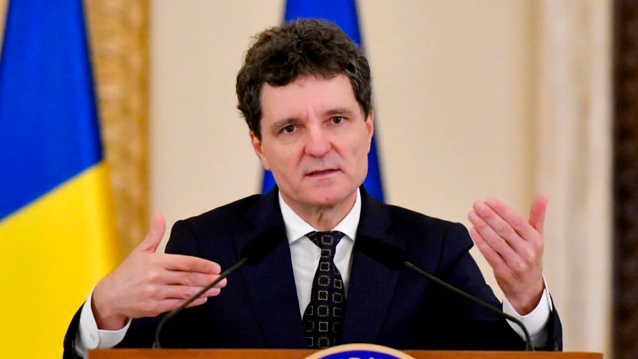 Nicușor Dan, Comandantul Suprem al Armatei, după explozia dronei din Portul Constanța: Pe partea marină, pentru mine, e un subiect nou. Voi avea o discuție cu instituțiile responsabile