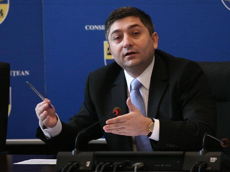 Șeful PNL Cluj vorbește despre „Spiritul Nebuniei” la Congresul PNL: Unde se termină logica și unde începe absurdul?